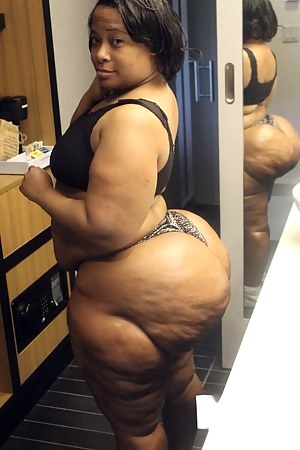 300px x 450px - Mature Fat Ass at Granny Porn Pics